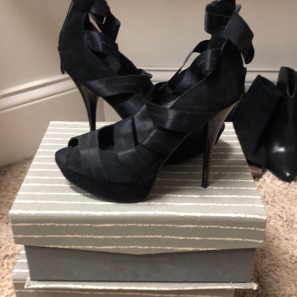 Heels - Picture 2 of 2